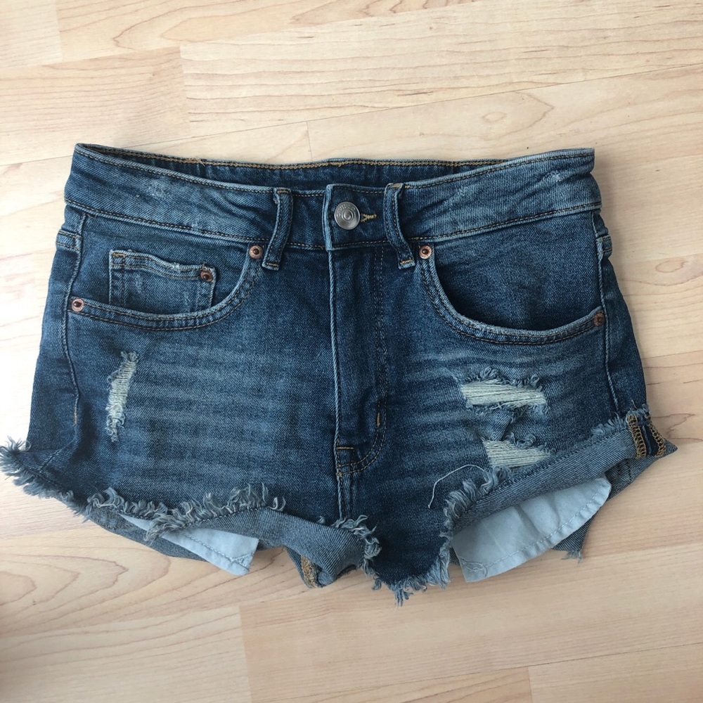 Ripped jean shorts!